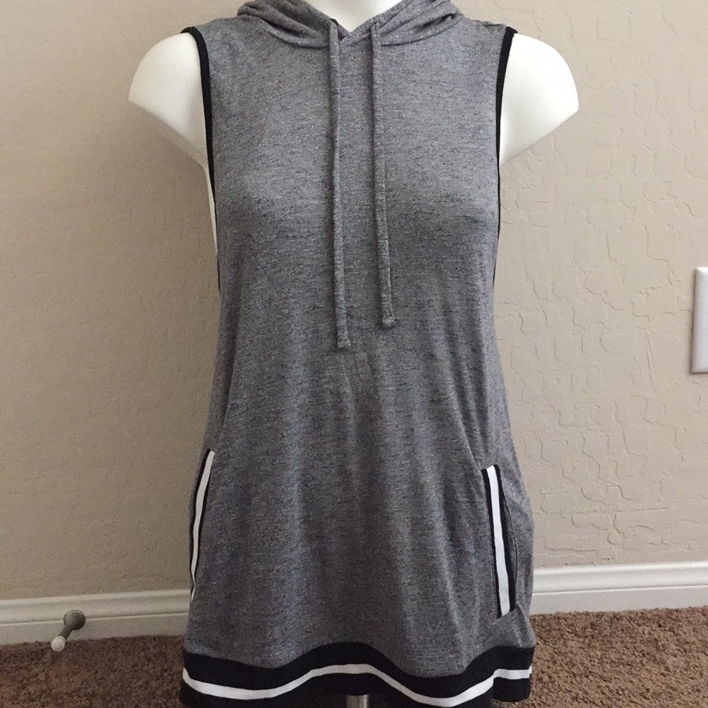 Forever 21 Contemporary Hooded Muscle Tee
